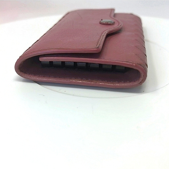 AUTHENTIC BOTTEGA VENETA MAUVE LEATHER KEY HOLDER  EUC - Picture 2 of 6